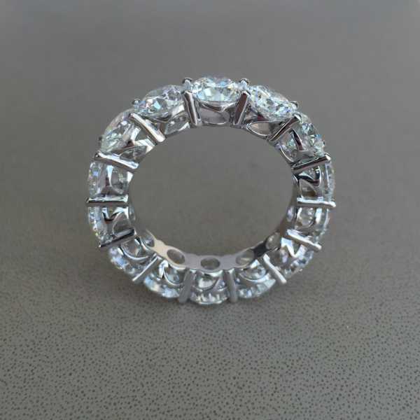 Кольцо с круглыми бриллиантами 